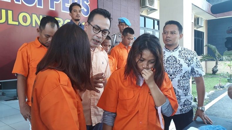 Kedapatan Miliki Narkoba Senilai Lebih Dari 700 Juta Dan Senpi, Dua Wanita Di Tangkap